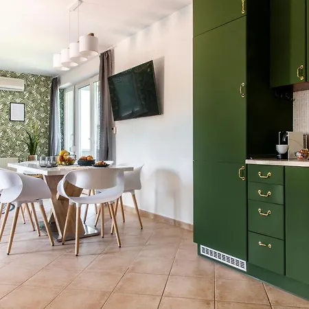 Balaton Lakeside Apartment *
