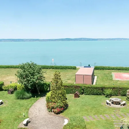 아파트 Balaton Lakeside *